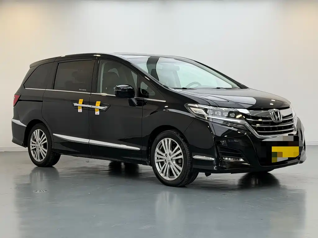 Elysion 2.4 L Luxury