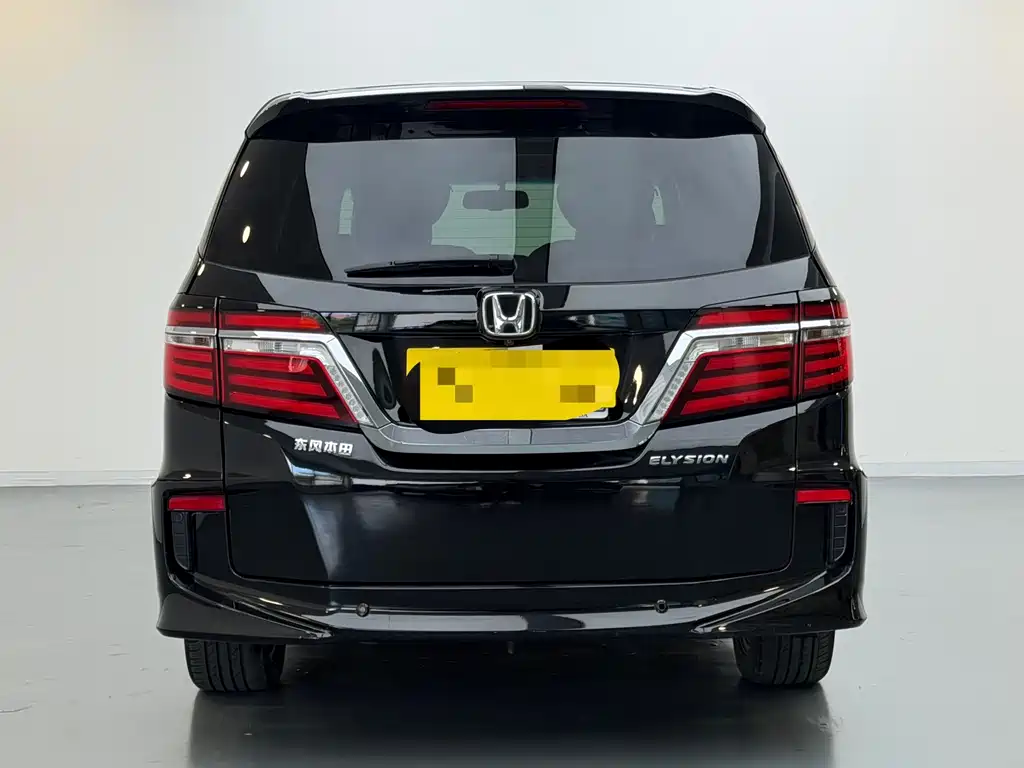 Elysion 2.4 L Luxury