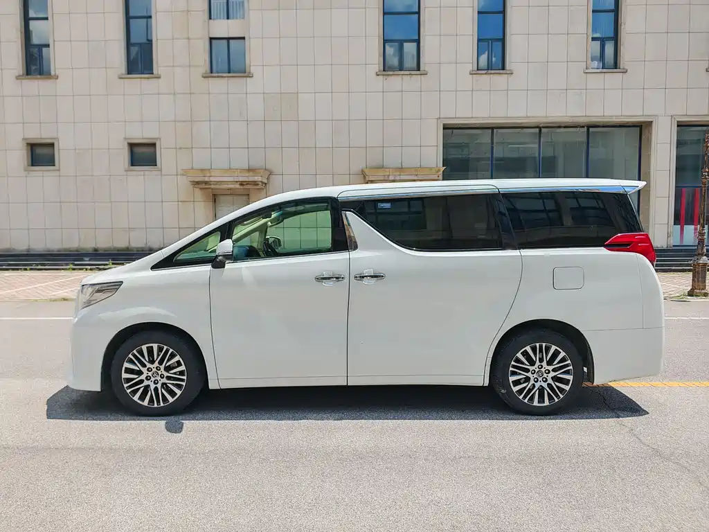 Alphard 3.5 L Luxury