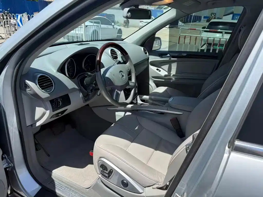 Mercedes-Benz M-Class ML 350 4 MATIC Luxury