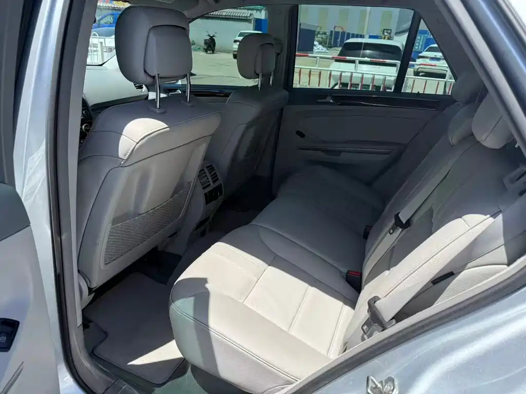 Mercedes-Benz M-Class ML 350 4 MATIC Luxury