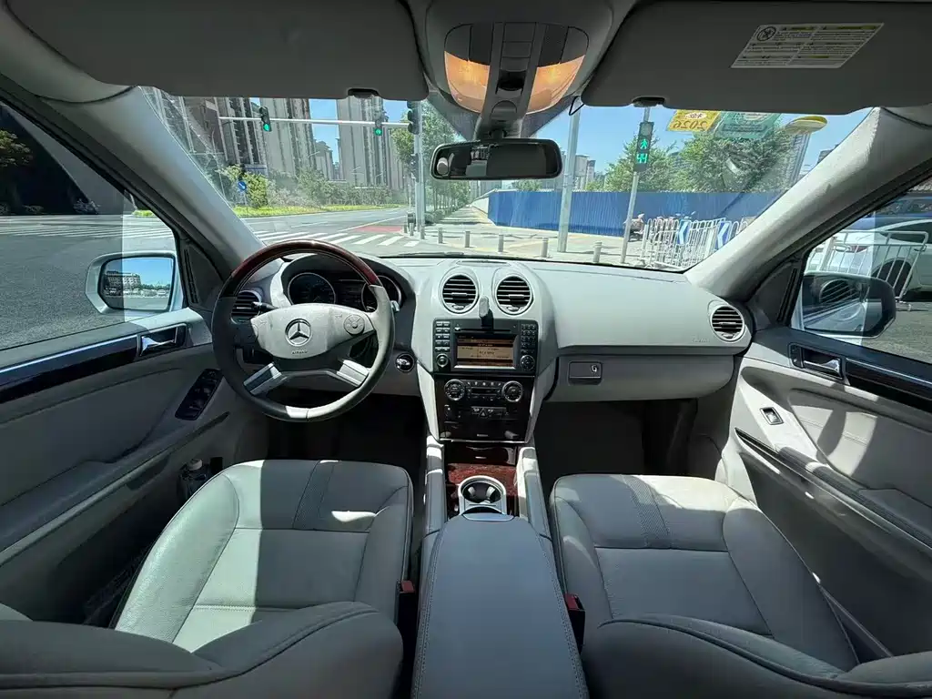 Mercedes-Benz M-Class ML 350 4 MATIC Luxury