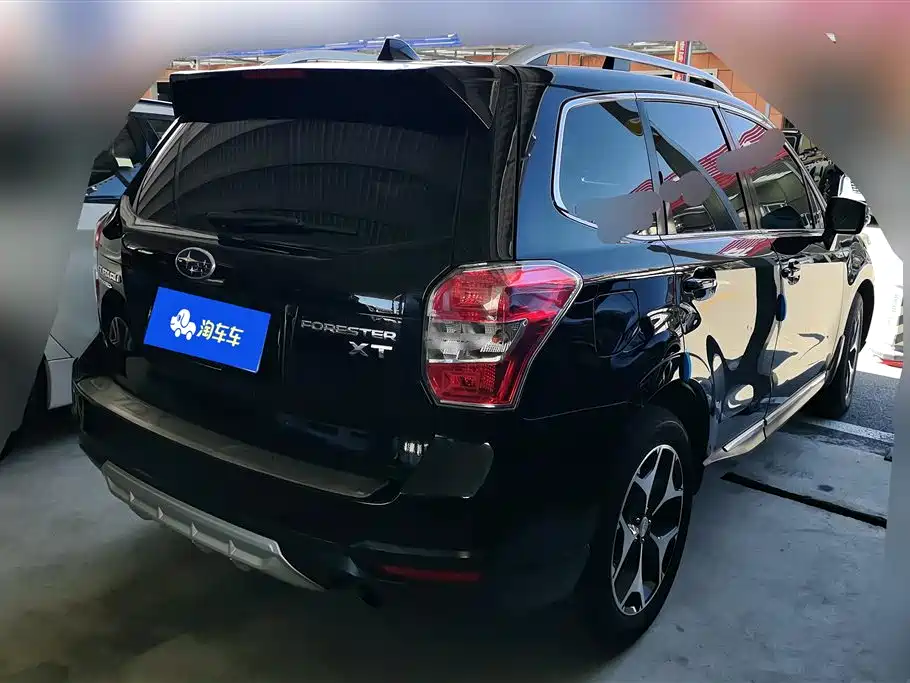 Forester 2.0 T Auto Distinguished Navigation