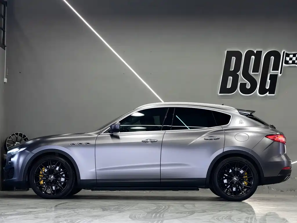 Levante 3.0 T Standard