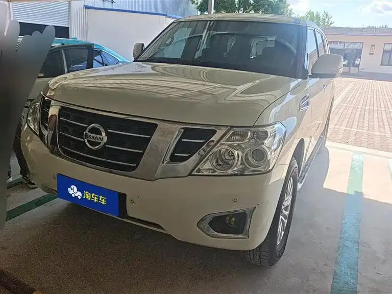 Nissan Patrol 4.0 L Flagship