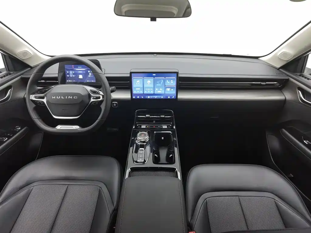 Wuling Starlight 70 Standard