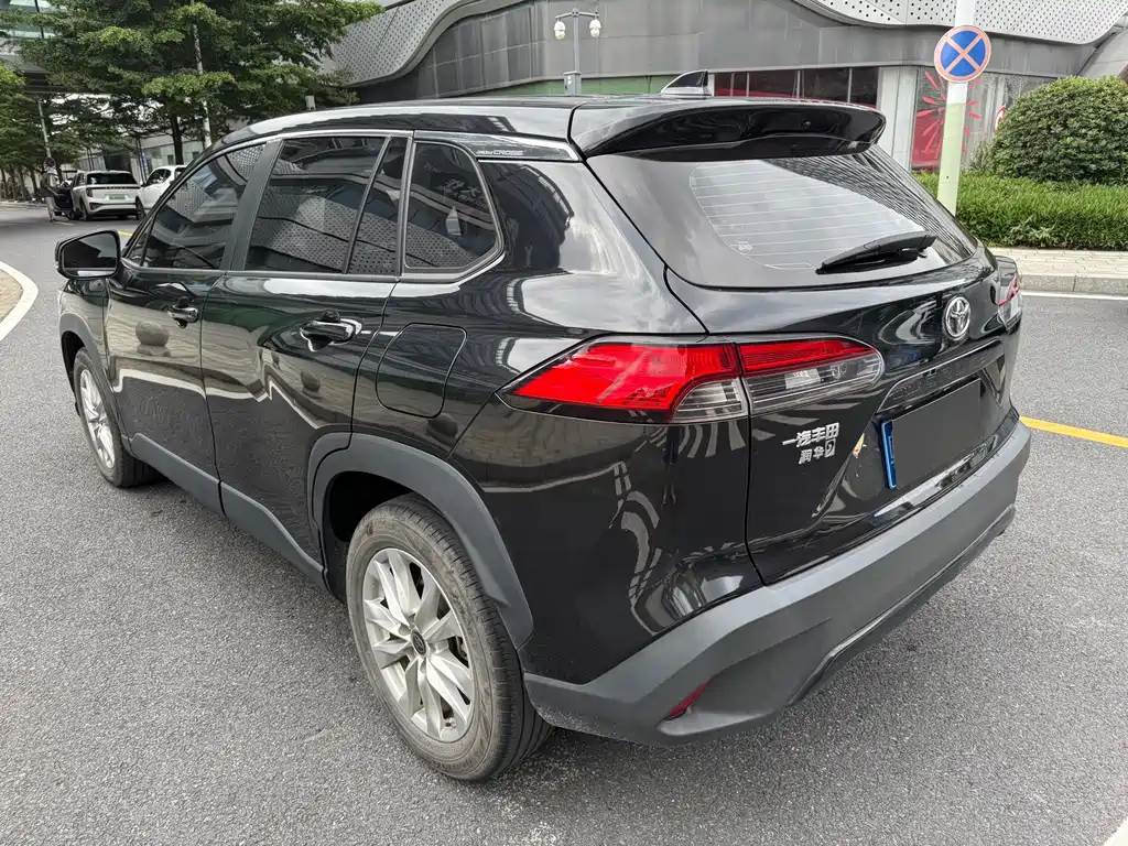 Corolla Cross 卡罗拉锐放 2023款 2.0 L 尊享版