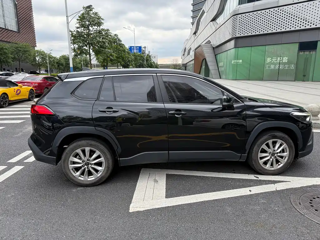 Corolla Cross 卡罗拉锐放 2023款 2.0 L 尊享版