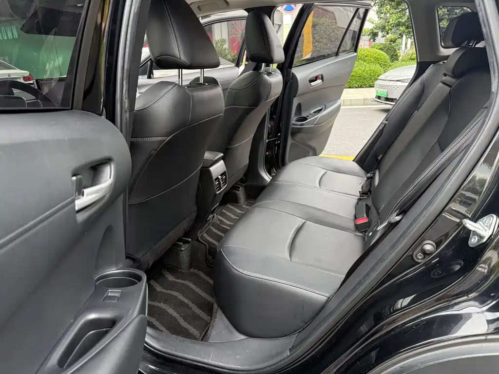 Corolla Cross 卡罗拉锐放 2023款 2.0 L 尊享版