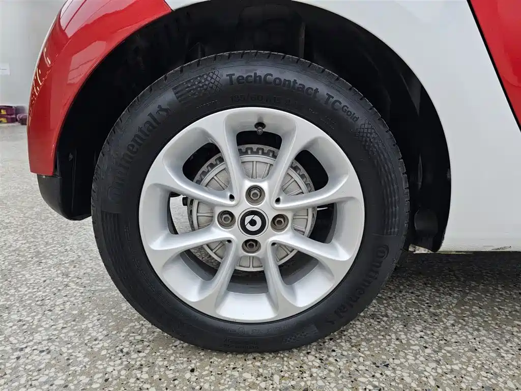 smart forfour 1.0 L 52 kW Agile