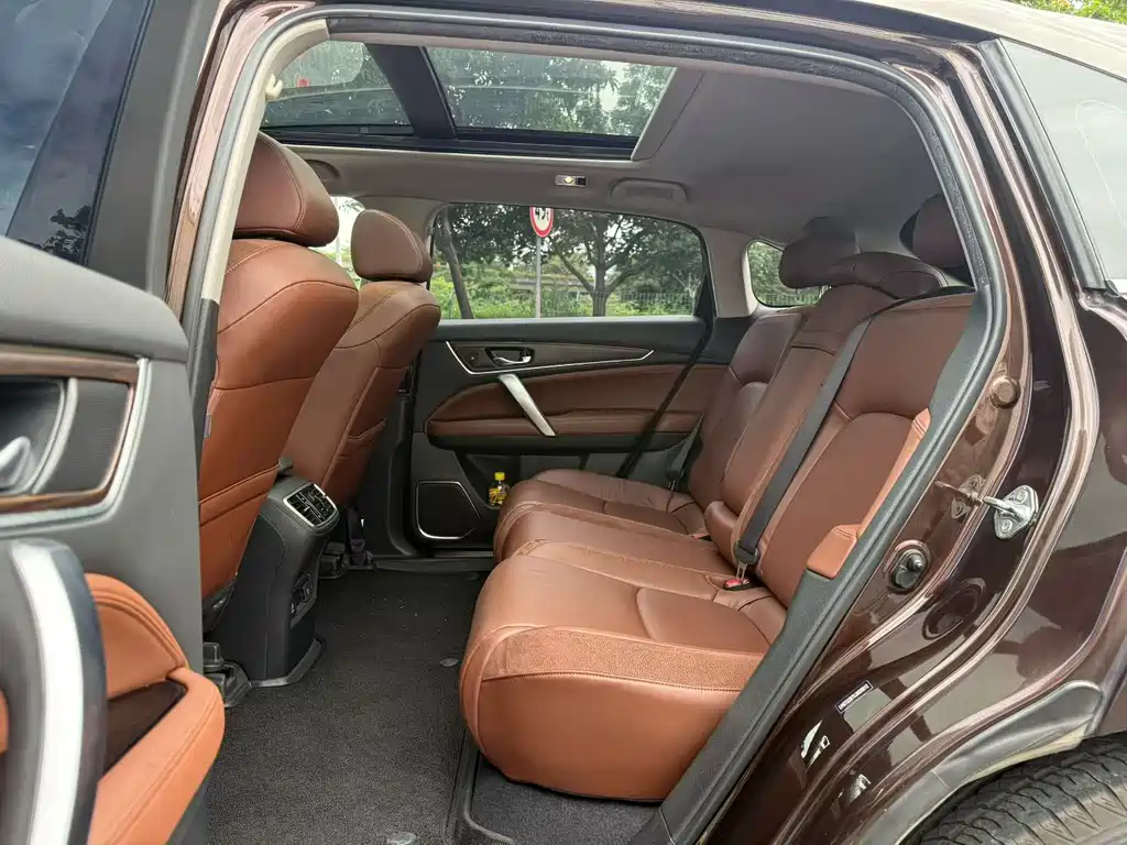 Avancier 370 TURBO 4 WD Premium