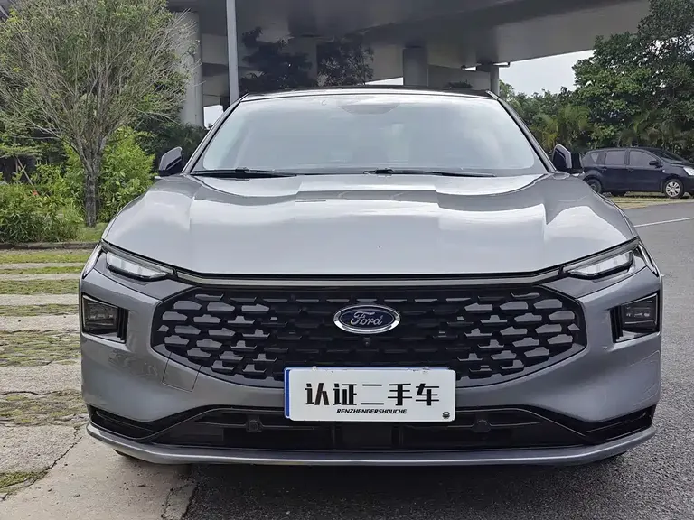 Ford Mondeo EcoBoost 245 Luxury