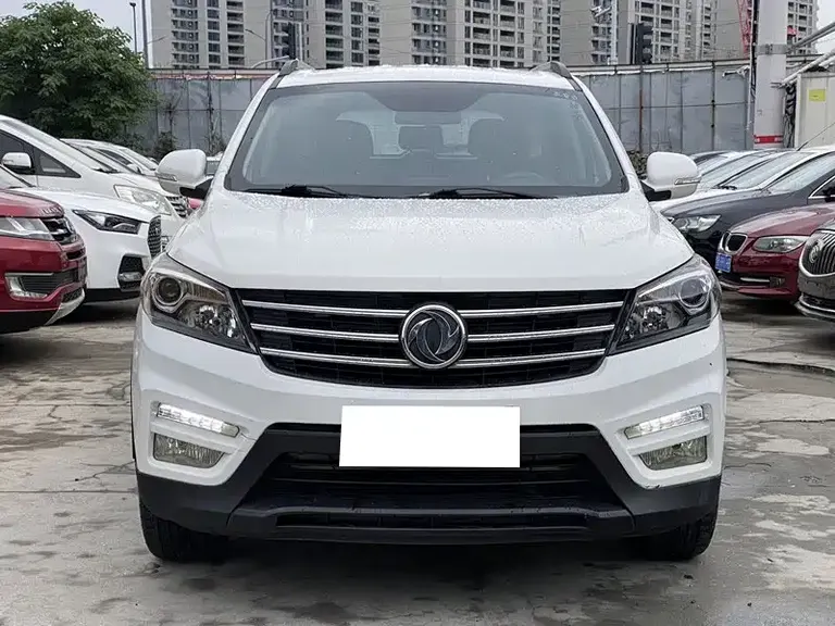 Dongfeng Fengguang S560 1.8 L CVT Elite