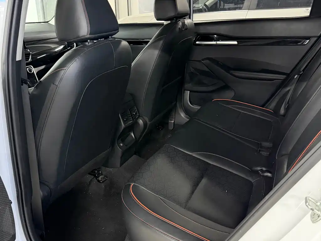 Seltos 1.5 L CVT Luxury