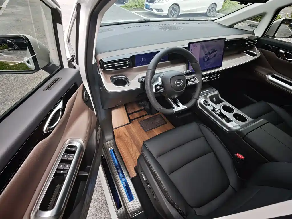 Trumpchi E8 NEV 传祺E8 PHEV 2024款 150 km MAX