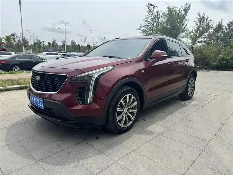 Cadillac XT4 28 T 4 WD Leading Sport