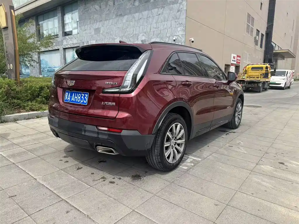 Cadillac XT4 28 T 4 WD Leading Sport