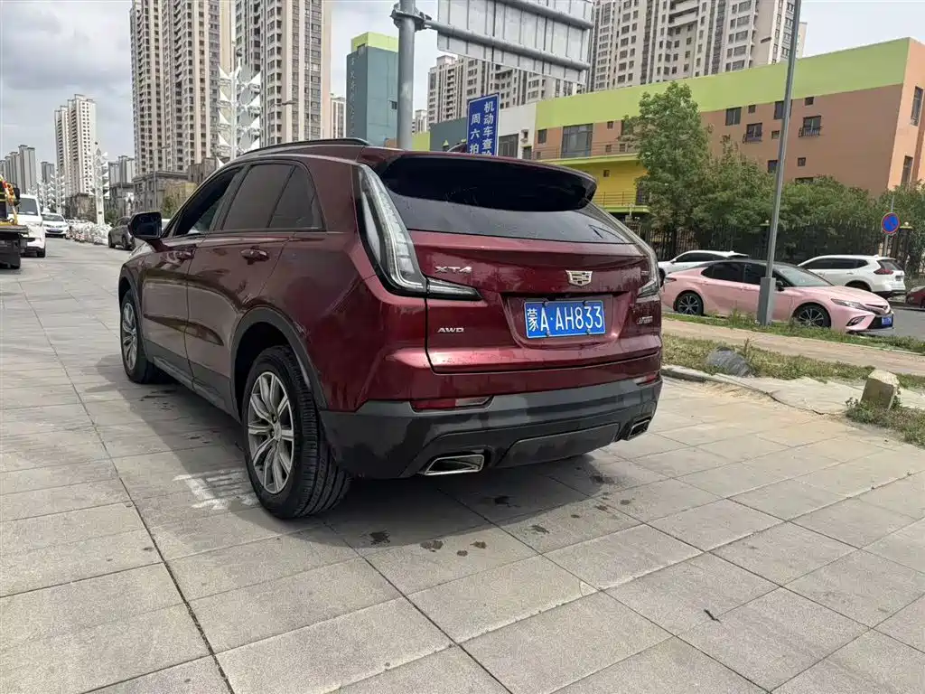 Cadillac XT4 28 T 4 WD Leading Sport