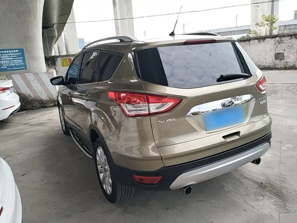 Kuga 1.5 L GTDi 2 WD Style