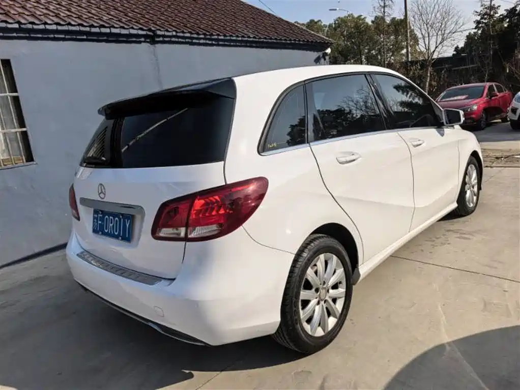 Mercedes-Benz B-Class B 180