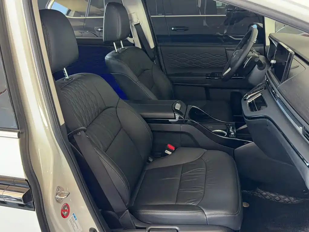 Elysion 2.0 L e:HEV Luxury