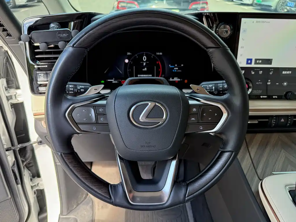 Lexus LM 350 h 7-seat Elegant