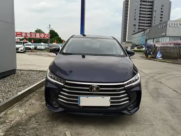 BYD Song MAX 1.5 T Auto Connected Luxury 6-seat