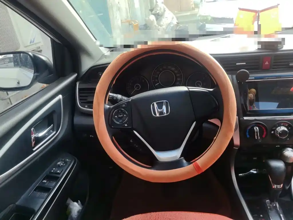 Crider 1.8 L CVT Luxury