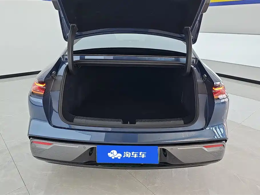Galaxy Xingyao 8 130 km EM-i Flagship