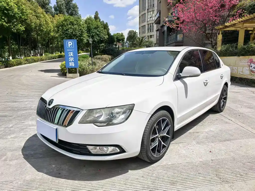 Superb 1.4 TSI DSG Gentleman