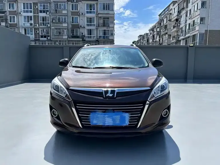 Luxgen URX 6 SUV 1.8 T Fashion Upgrade