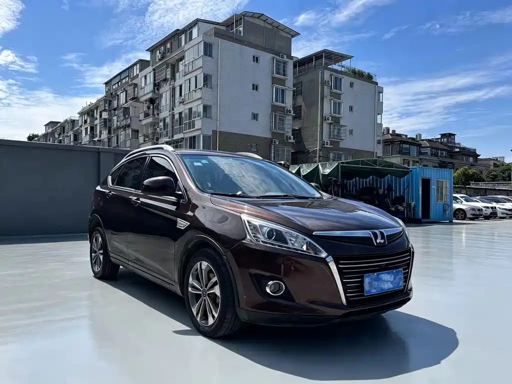 URX 6 SUV 1.8 T Fashion Upgrade