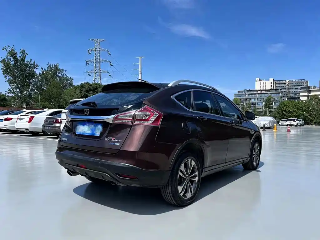 URX 6 SUV 1.8 T Fashion Upgrade