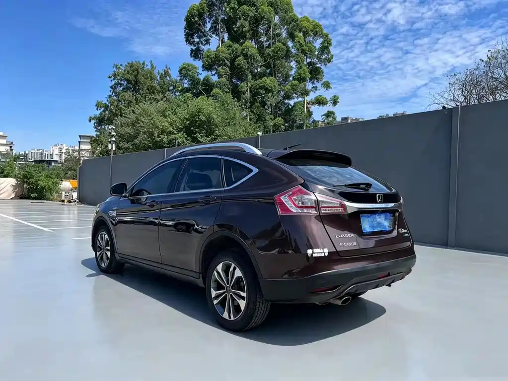 URX 6 SUV 1.8 T Fashion Upgrade