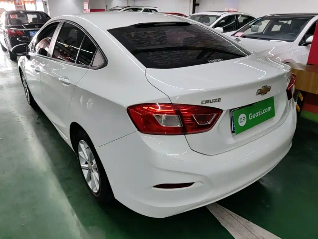 Cruze 1.5 L Auto Pioneer Sunroof