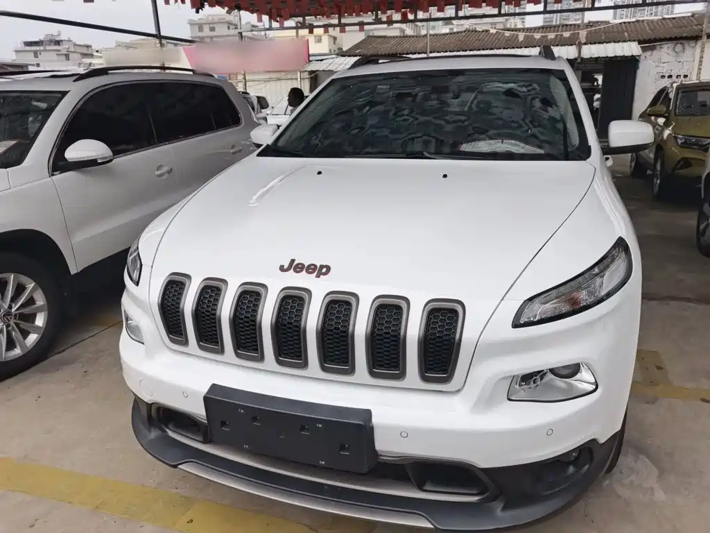 Cherokee 自由光 2016款 2.4 L 75周年致敬版