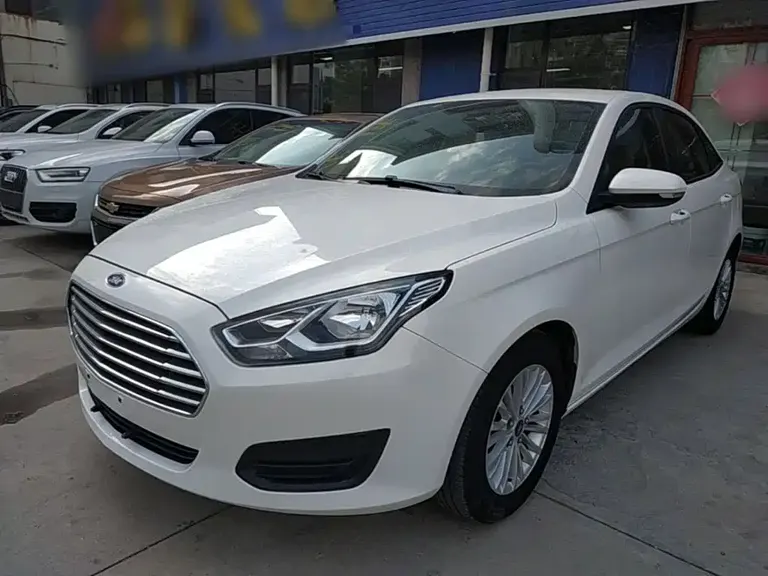 Ford Escort Facelift 1.5 L Manual Comfort