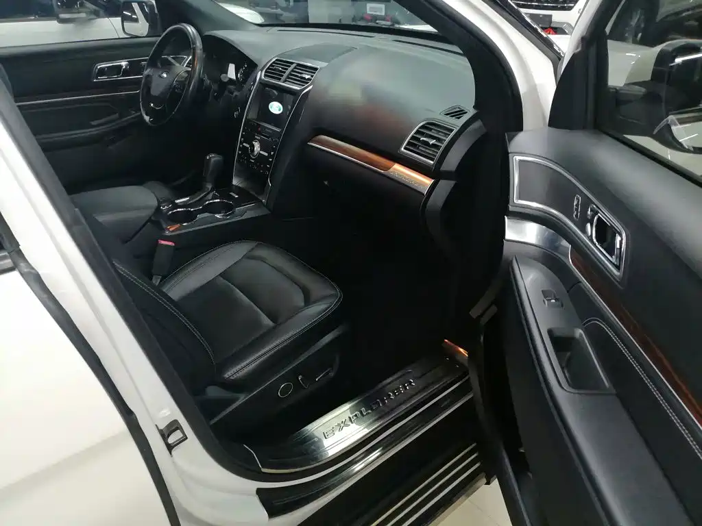 Explorer (Import) 2.3 T Elite