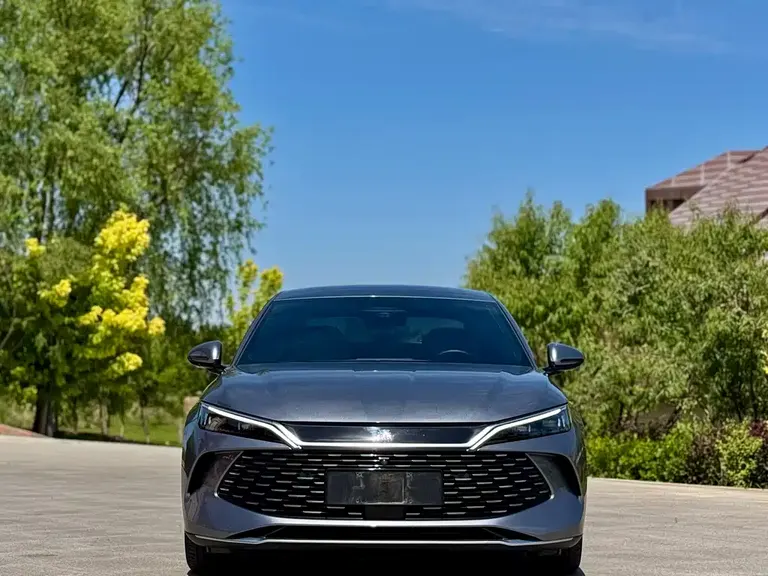 BYD Qin L DM-i Smart Drive 80 KM Leading