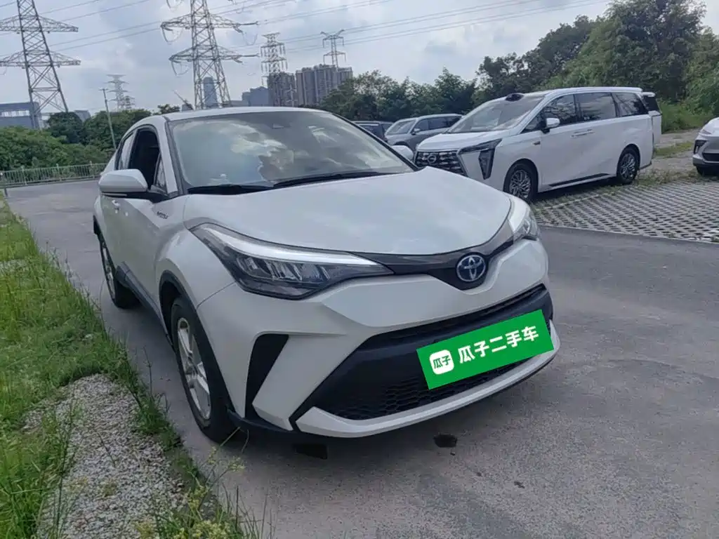 Toyota C-HR 丰田C-HR 2023款 2.0 L智能电混双擎 舒适版