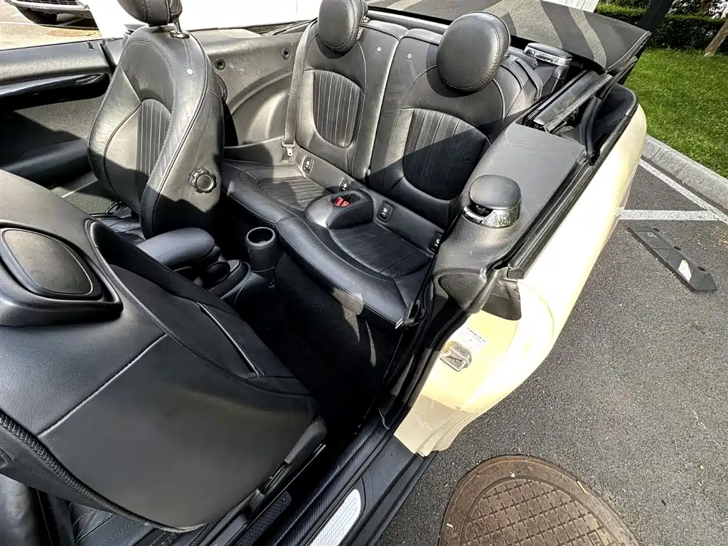 MINI MINI 2019款 1.5 T COOPER CABRIO 好色版