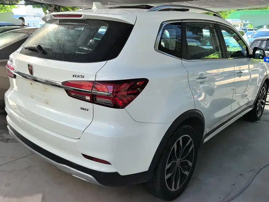 Roewe RX5 20 T 2 WD Auto Internet Smart Supreme