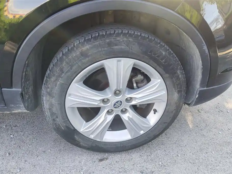 Besturn X80 2.0 L Auto Comfort