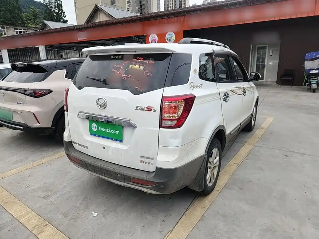 BAIC Huansu S3 1.5 L Luxury CN-IV