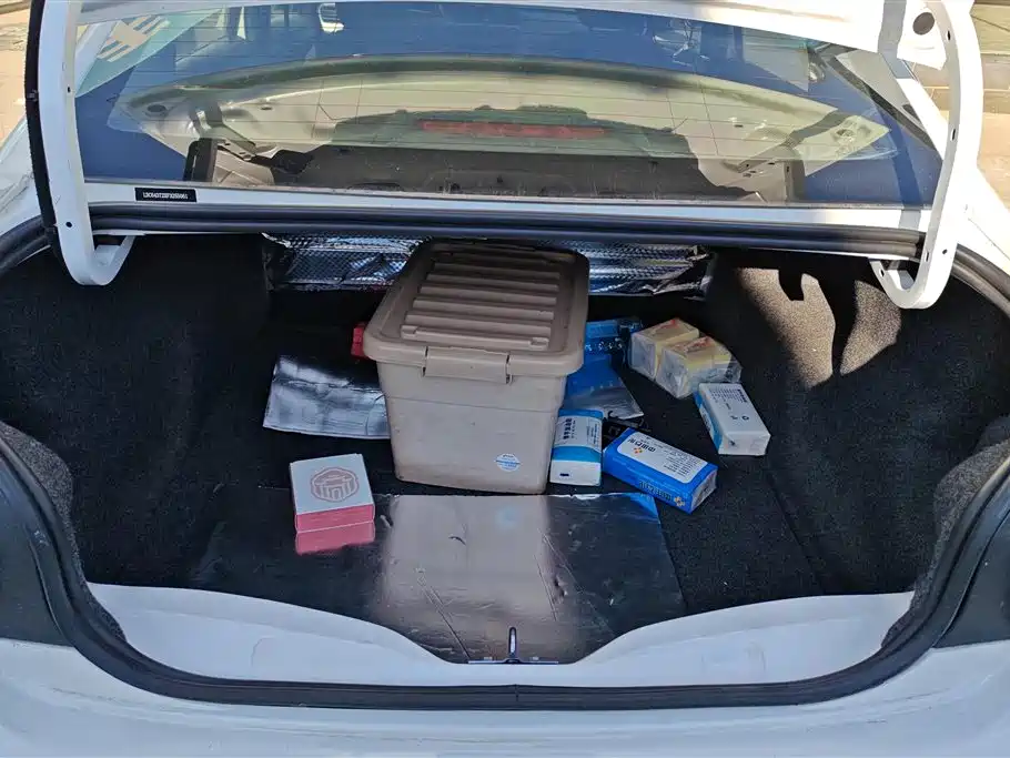 Elysee Quality Style 1.6 L Manual Fashion