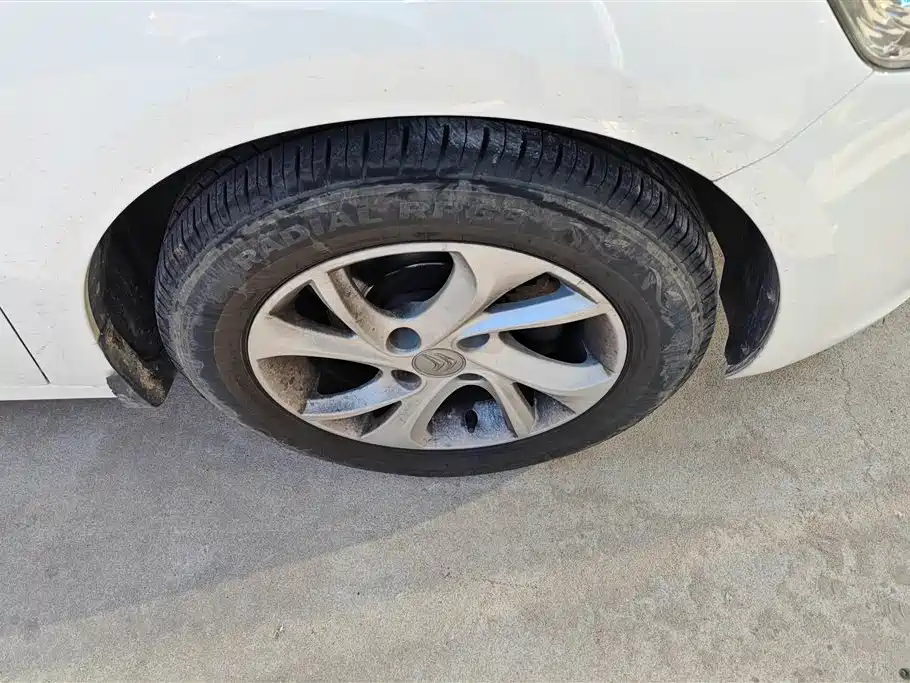 Elysee Quality Style 1.6 L Manual Fashion