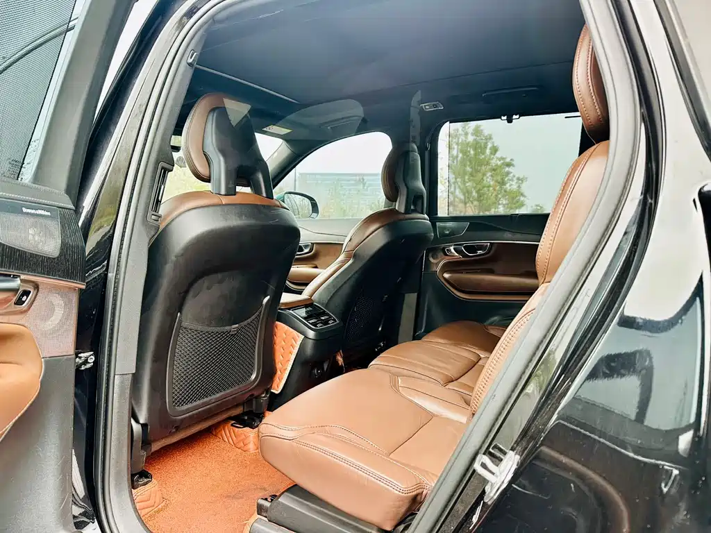 Volvo XC90 沃尔沃XC90 2021款 B6 智雅运动版 7座