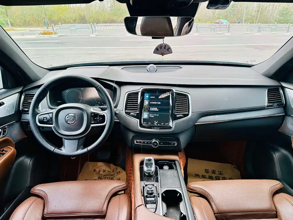 Volvo XC90 沃尔沃XC90 2021款 B6 智雅运动版 7座