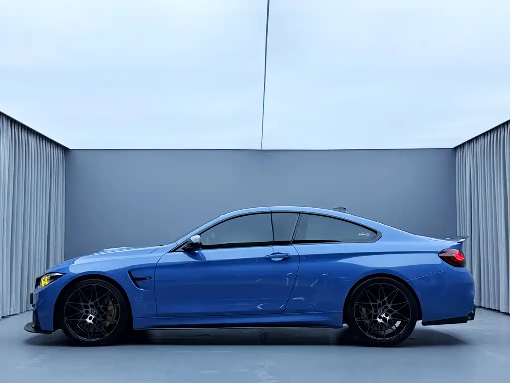 BMW M4 M4 2-door Coupe Car Fan Limited