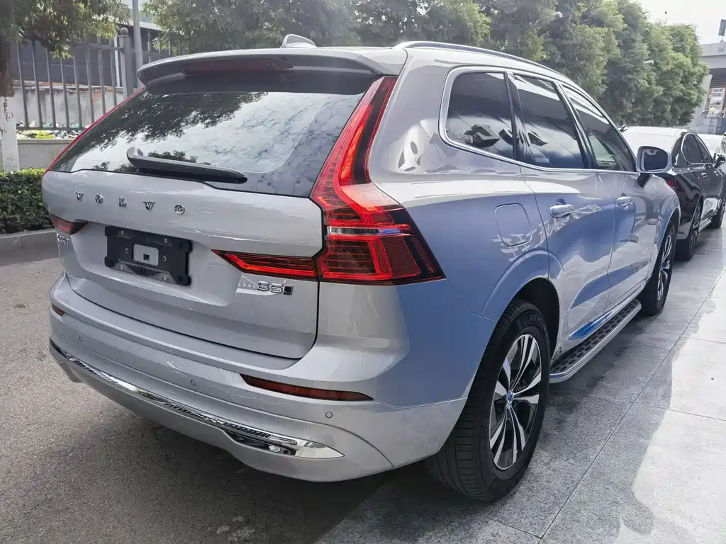 Volvo XC60 B5 4 WD Smart Ease Luxury